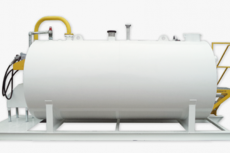 خزانات وقود فوق الأرض